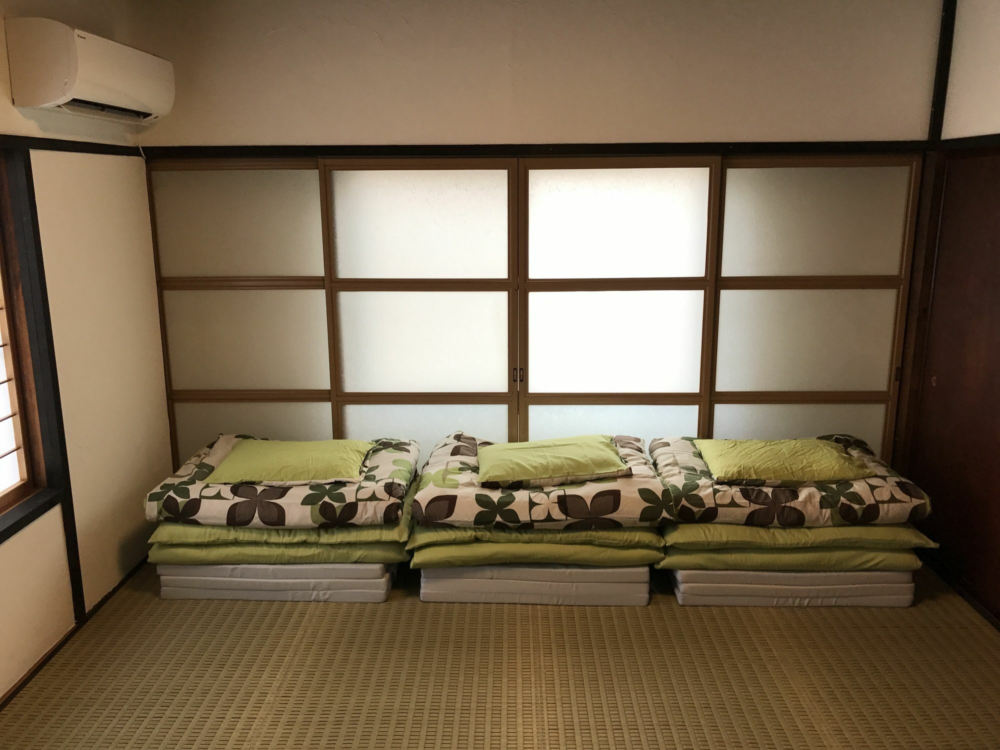 Guesthouse Daruma Такаяма Екстер'єр фото